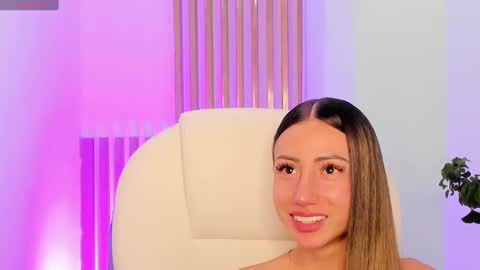 Snapshot of juliasprouse_ chatting on January 25, 2025, 7:49 am Julias online show from January 25, 2025, 7:49 am