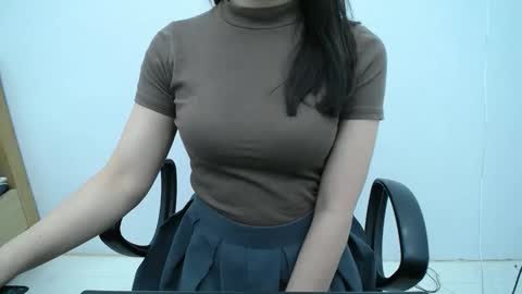 julie9x online show from November 29, 2025, 11:52 pm