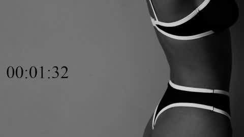 Snapshot of julie__rayls chatting on April 15, 2026, 7:58 pm see u next time 1700 UTC 0 3 online show from April 15, 2026, 7:58 pm