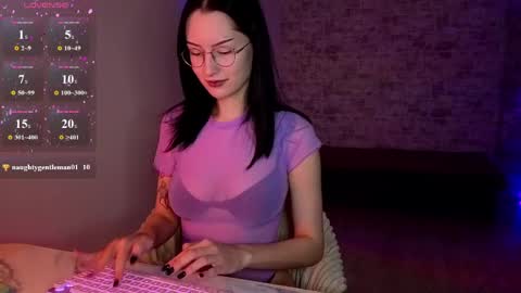 Snapshot of julie__rayls chatting on May 5, 2026, 9:56 pm see u next time 1700 UTC 0 3 online show from May 5, 2026, 9:56 pm
