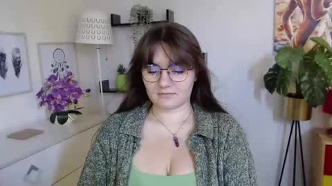 Snapshot of julie_extasy chatting on September 10, 2025, 12:38 pm Julie online show from September 10, 2025, 12:38 pm