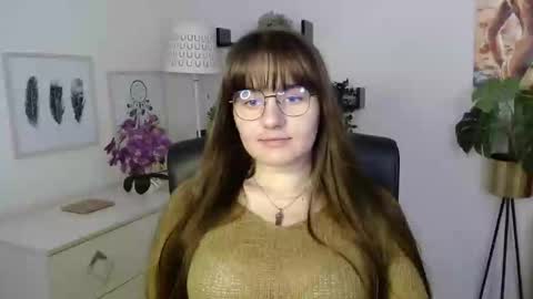 Snapshot of julie_extasy chatting on September 22, 2025, 12:40 pm Julie online show from September 22, 2025, 12:40 pm