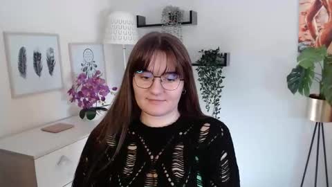 Snapshot of julie_extasy chatting on September 25, 2025, 12:42 pm Julie online show from September 25, 2025, 12:42 pm