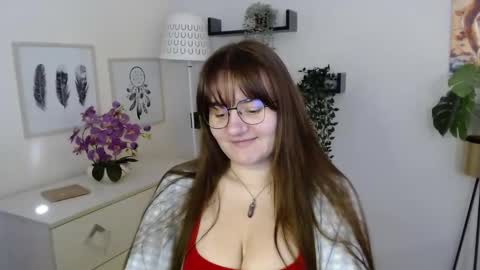 Julie online show from October 13, 2025, 12:27 pm