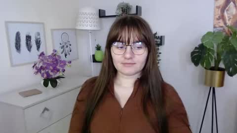 Julie online show from October 16, 2025, 12:28 pm