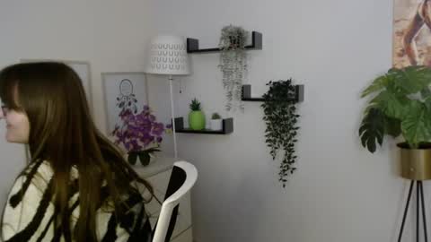 Julie online show from November 20, 2025, 5:12 pm