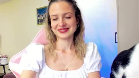 Julie online show from October 10, 2025, 5:01 pm