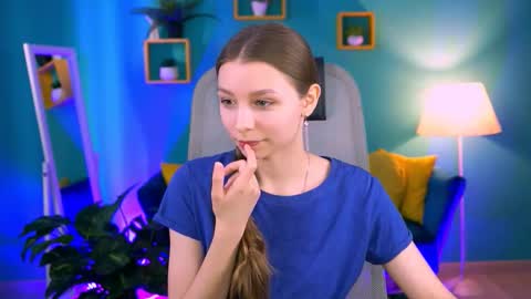 Snapshot of juliedaniel chatting on March 9, 2026, 9:02 am juliedaniel online show from March 9, 2026, 9:02 am