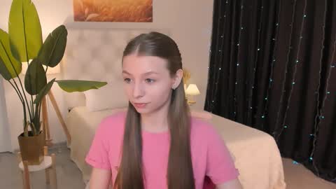 Snapshot of juliedaniel chatting on March 24, 2026, 5:45 am juliedaniel online show from March 24, 2026, 5:45 am