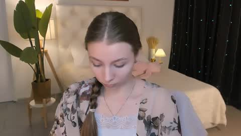 Snapshot of juliedaniel chatting on April 1, 2026, 8:04 am juliedaniel online show from April 1, 2026, 8:04 am