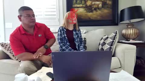 Julie Holliday online show from November 4, 2025, 8:19 pm