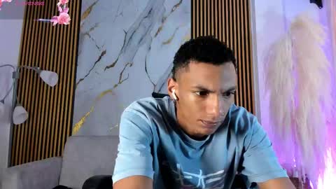 Julien online show from December 3, 2025, 12:14 pm