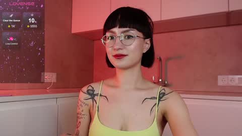Snapshot of julierayls chatting on December 2, 2024, 10:39 am see u on Tuesday December 3 in 0200 UTC time turn on notifications so you dont miss me online show from December 2, 2024, 10:39 am