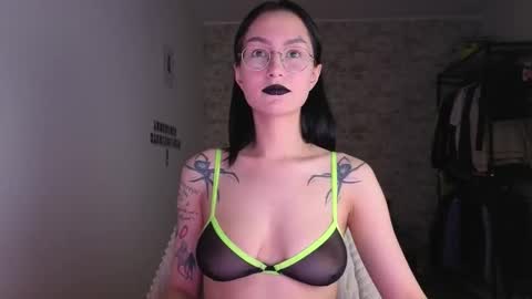 Snapshot of julierayls chatting on September 29, 2025, 3:00 am see u on Tuesday December 3 in 0200 UTC time turn on notifications so you dont miss me online show from September 29, 2025, 3:00 am