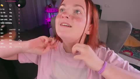 Snapshot of juliet_schoolgirl chatting on December 24, 2024, 10:49 pm Juliet online show from December 24, 2024, 10:49 pm