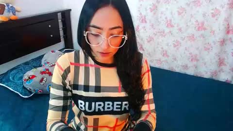 Snapshot of julieta_art1 chatting on December 29, 2024, 8:58 pm julieta art1 online show from December 29, 2024, 8:58 pm
