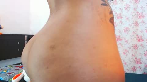 Snapshot of julieta_art1 chatting on December 30, 2024, 11:49 pm julieta art1 online show from December 30, 2024, 11:49 pm