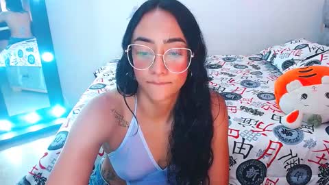 Snapshot of julieta_art1 chatting on October 4, 2025, 12:08 am julieta art1 online show from October 4, 2025, 12:08 am