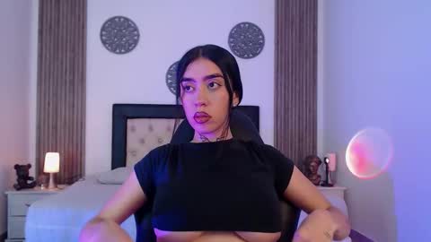 Julieta online show from December 22, 2025, 3:36 am