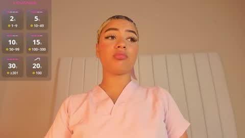 Julieta  IG juietaflower06 online show from October 2, 2025, 11:39 am