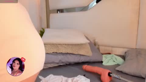 Julieta online show from September 14, 2025, 10:42 pm