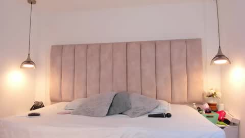 Julieta online show from November 11, 2025, 4:12 am