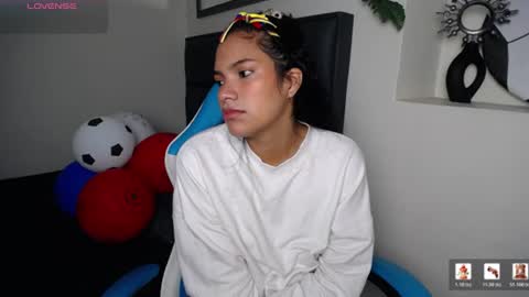 Snapshot of julieta_parker7 chatting on June 22, 2026, 3:36 am Julieta online show from June 22, 2026, 3:36 am