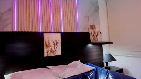 Snapshot of julieta_parker_ chatting on March 7, 2025, 3:51 am Julieta online show from March 7, 2025, 3:51 am