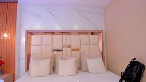     online show from February 19, 2026, 10:17 pm