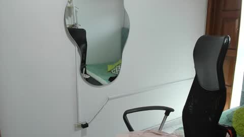 julieta_star69 online show from October 6, 2025, 7:22 pm