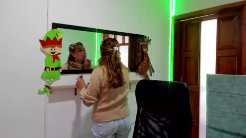 julieta_star69 online show from December 16, 2025, 1:27 pm