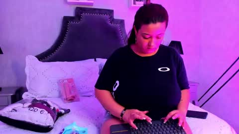 Snapshot of julietakane chatting on December 10, 2024, 3:30 am julietakane online show from December 10, 2024, 3:30 am