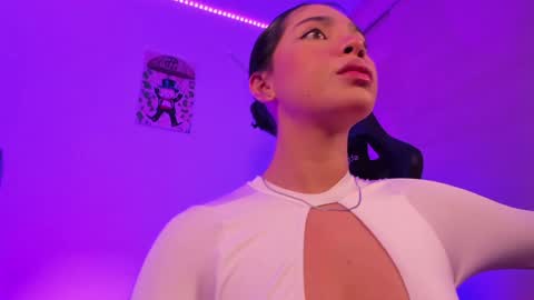Snapshot of julietariverss chatting on December 6, 2024, 7:54 am Julieta online show from December 6, 2024, 7:54 am