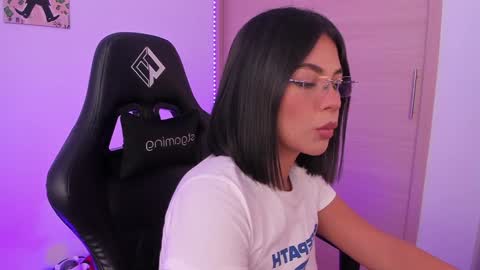 Snapshot of julietariverss chatting on January 20, 2025, 1:53 pm Julieta online show from January 20, 2025, 1:53 pm