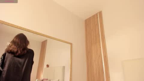 Juliana online show from October 25, 2025, 7:52 pm