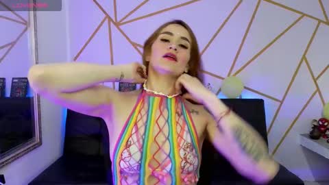 JULIANA online show from December 4, 2025, 8:39 pm