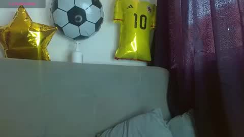 juliethamarquezz online show from July 4, 2026, 4:46 pm