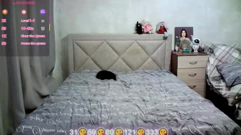 Julietkitty online show from March 5, 2026, 4:19 am