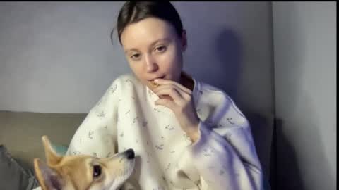 Snapshot of julietsensation chatting on February 4, 2025, 6:27 pm julietsensation online show from February 4, 2025, 6:27 pm