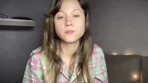 Snapshot of julietsensation chatting on September 16, 2025, 5:14 pm julietsensation online show from September 16, 2025, 5:14 pm