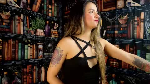 Julietta Jackson online show from November 18, 2025, 8:57 pm