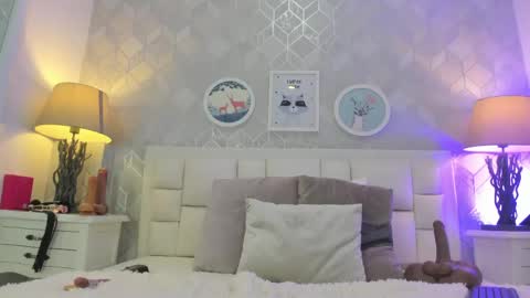 Snapshot of julietta_pink chatting on May 1, 2026, 4:06 am Julieta online show from May 1, 2026, 4:06 am