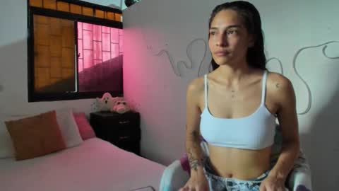 juliette online show from November 9, 2025, 4:05 pm