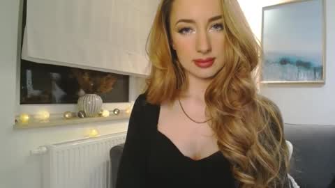 JulietteSensual online show from February 18, 2025, 4:05 pm