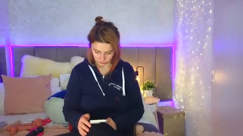 Snapshot of juliettevolpe2 chatting on January 15, 2025, 7:26 am JulietteVolpe Wyorika online show from January 15, 2025, 7:26 am