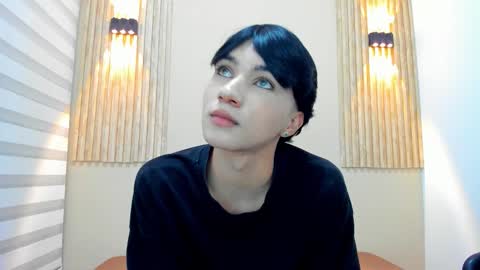 Snapshot of julii_rico chatting on October 20, 2025, 4:51 pm JULI online show from October 20, 2025, 4:51 pm