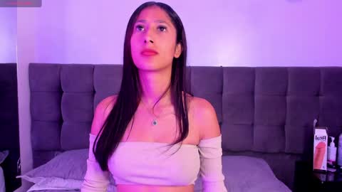 Juliana online show from December 10, 2024, 2:27 am