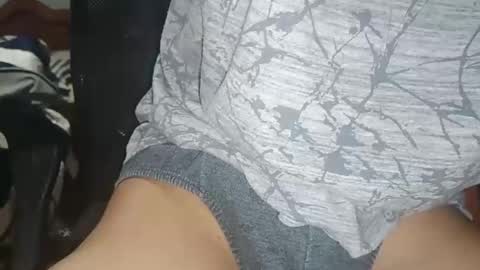 julioxxx24 online show from April 13, 2026, 4:51 am