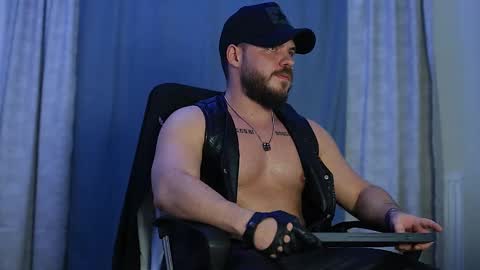 JULiUS   online show from January 3, 2025, 1:05 am