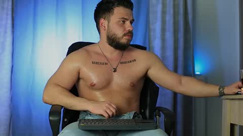 JULiUS   online show from January 6, 2025, 10:58 pm